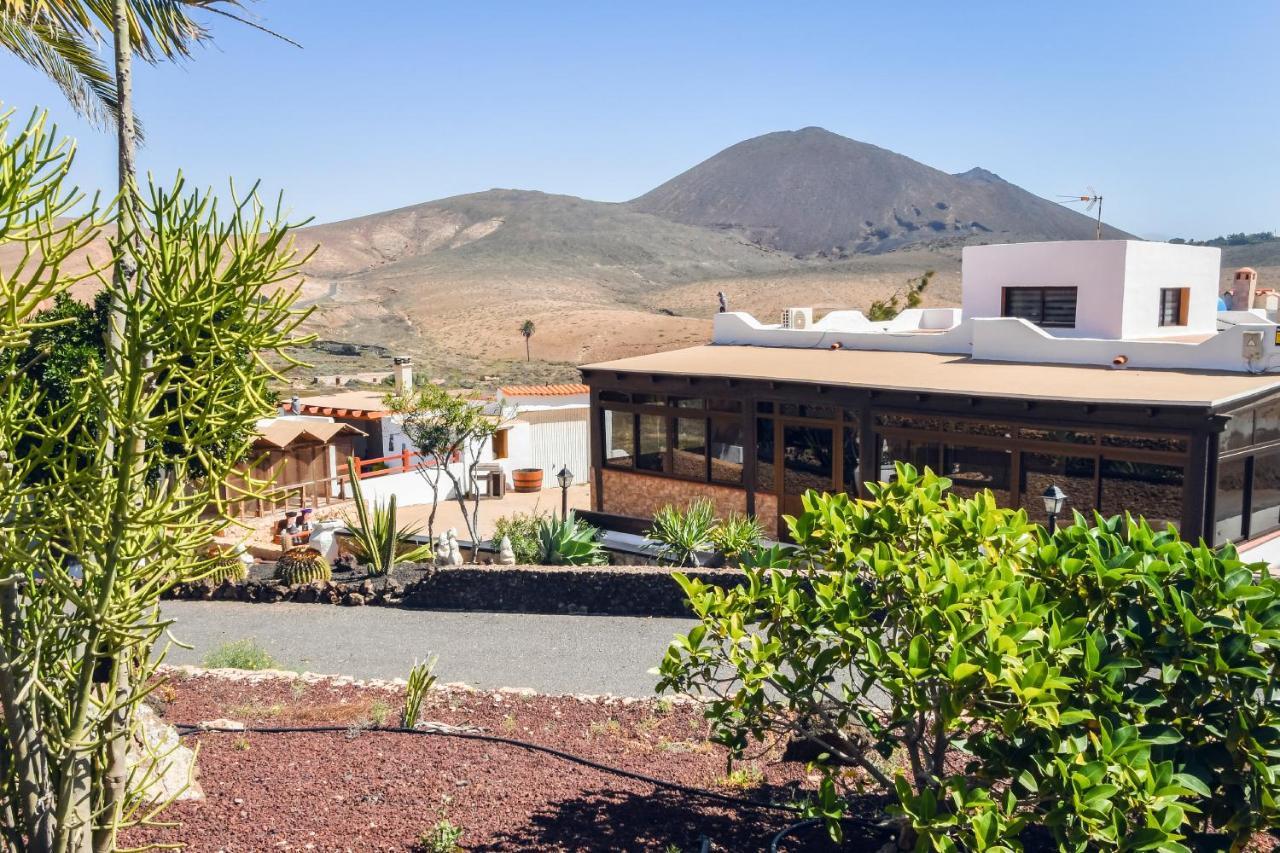 La Canada Villa *